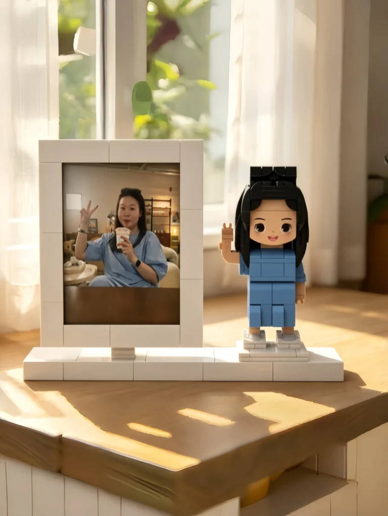 customizable 1 person single brick figure with integrated large photo frame